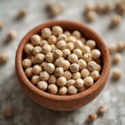 belles images de poivre blanc dans un récipient